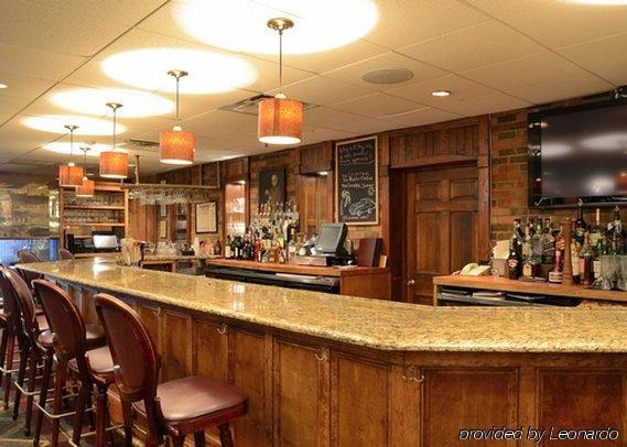 Clarion Hotel & Conference Center ノーサンプトン エクステリア 写真